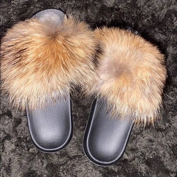 Vintage Luxury faux  fur fuzzy slides 10 - Picture 3 of 6
